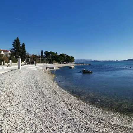 Hygge Location Kastel Luksic / Split Apartment Kastela