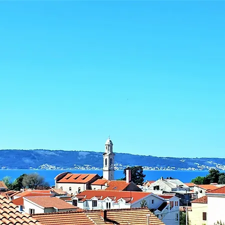 Hygge Location Kastel Luksic / Split Apartment