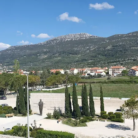 Hygge Location Kastel Luksic / Split