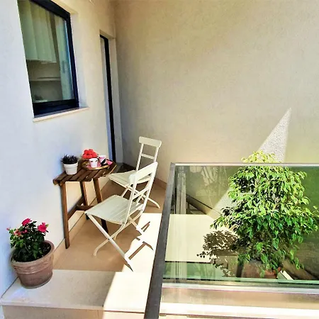 Apartman Hygge Location Kastel Luksic / Split