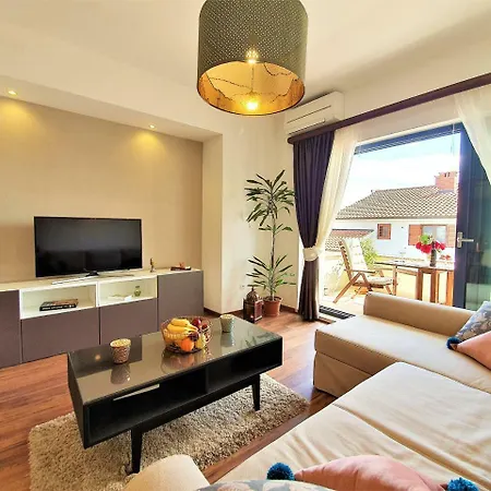 Hygge Location Kastel Luksic / Split * Kastela